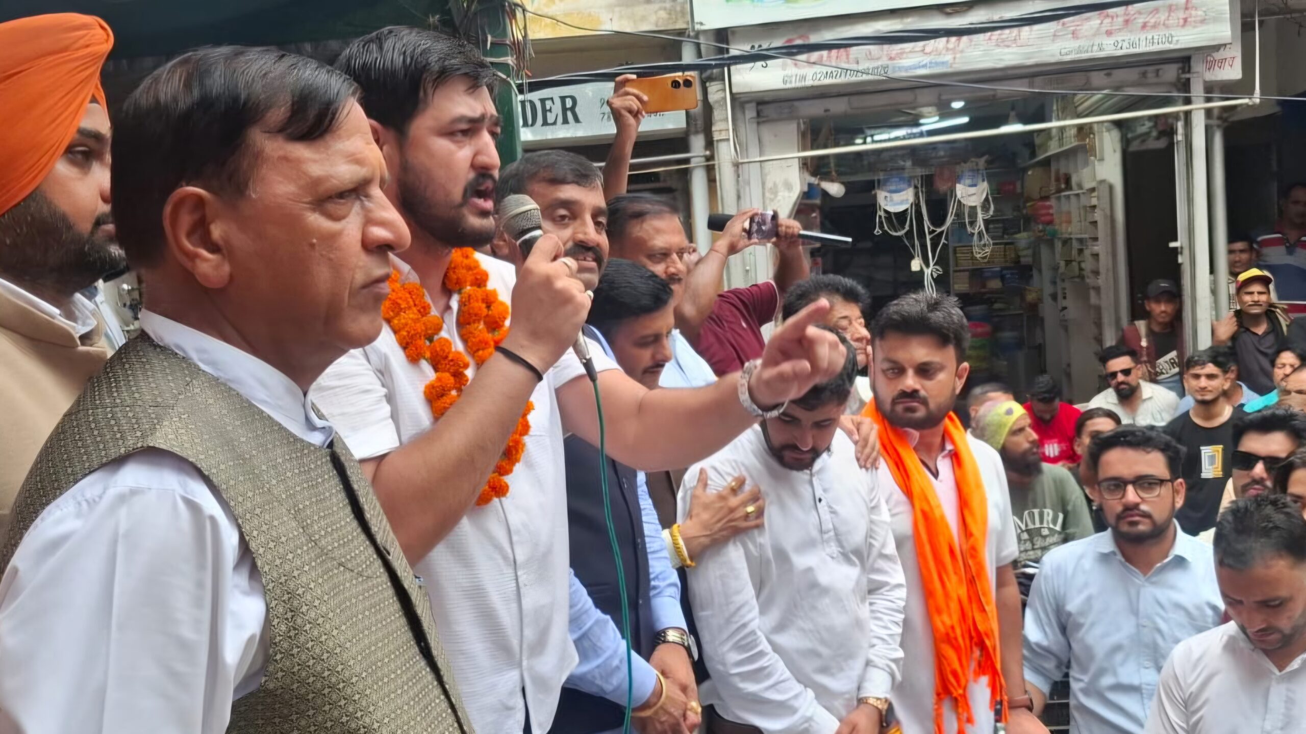 एक लाख सरकारी नौकरियों की गारंटी निकली झूठी, युवाओं के भविष्य से कांग्रेस ने किया भद्दा मजाक : डॉ. बिंदल