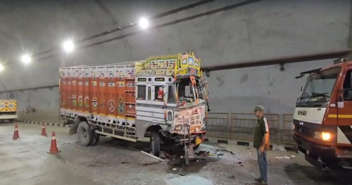 Accident: चंडीगढ़-मनाली हाईवे की टनल में दो ट्रकों की टक्कर, तीन की मौत और आठ घायल