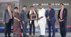 नेशनल रोटरी चैंपियन सम्मान प्राप्त करते अनिल चौहान