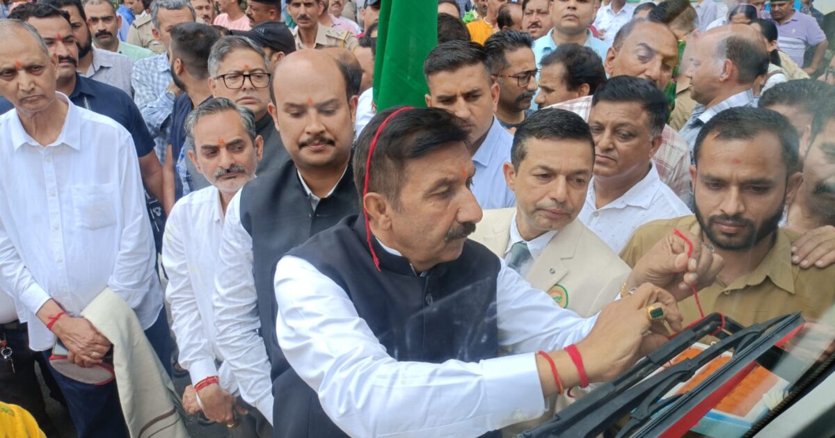 Employee / ओपीएस में कोई बदलाव नहीं करेगी सरकार, पालमपुर में 10 इलेक्ट्रिक बसें रवाना