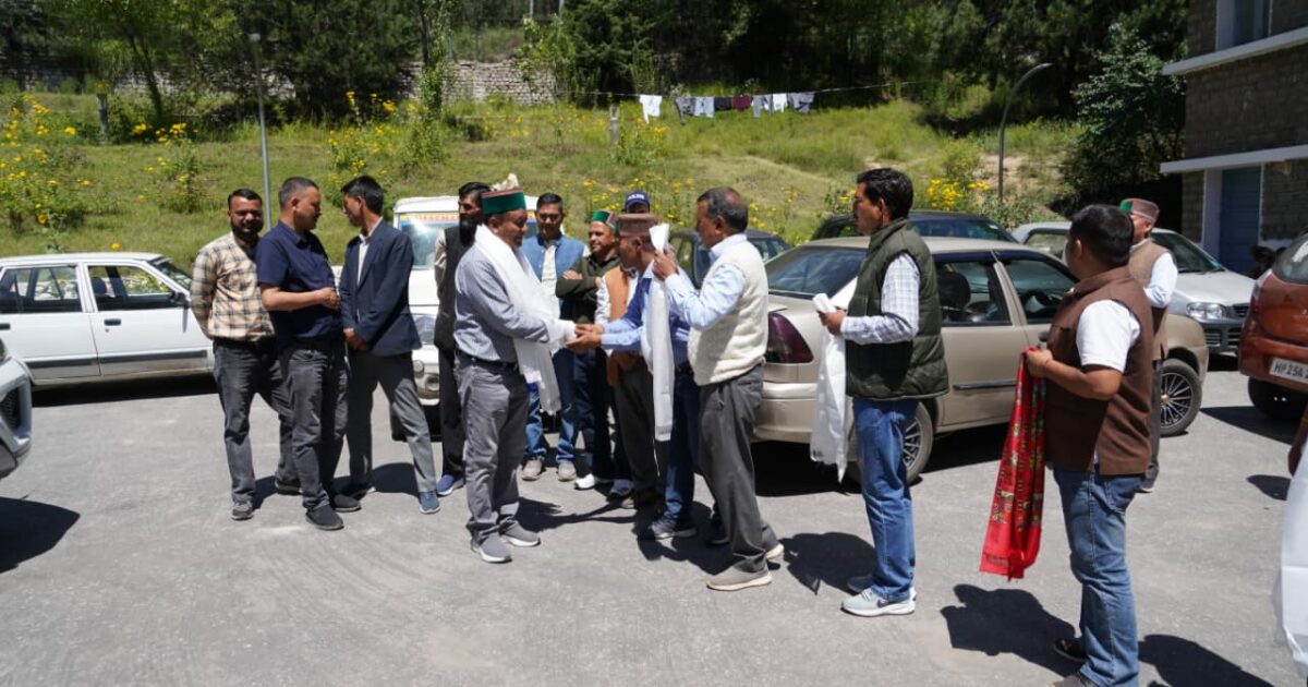 रिकांगपिओ में जगत सिंह नेगी ने कांग्रेस कार्यकर्ताओं से बूथ स्तर पर संगठन मजबूत करने का आह्वान किया