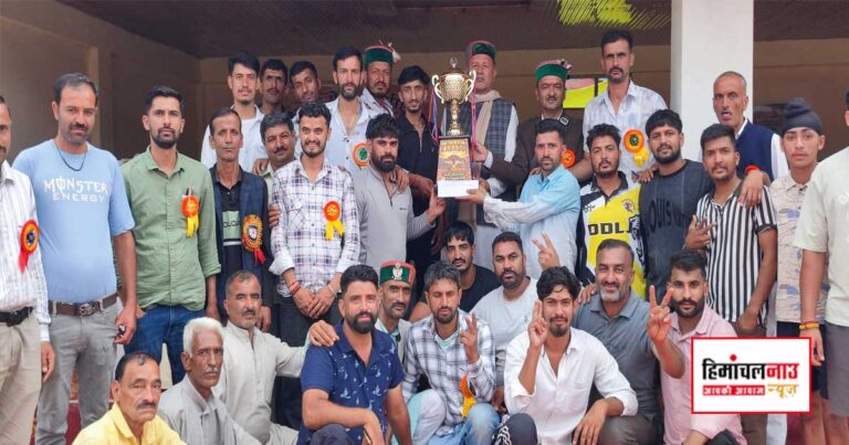 झिमीधार शनोल मेले की कबड्डी प्रतियोगिता में विजेता टीम