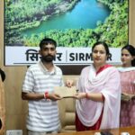 सिरमौर में पशु मित्रों को नियोजन पत्र वितरण
