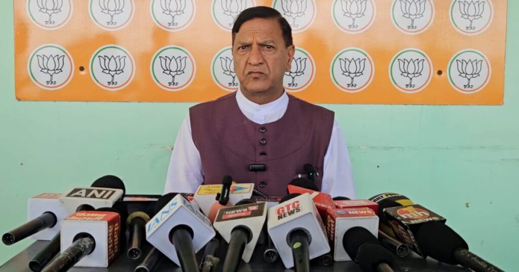 पावर ऑफ अटॉर्नी मामलों पर सवाल उठाते डॉ. राजीव बिंदल