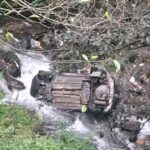 तकलेच में खड्ड में गिरी कार के बाद दुर्घटनास्थल