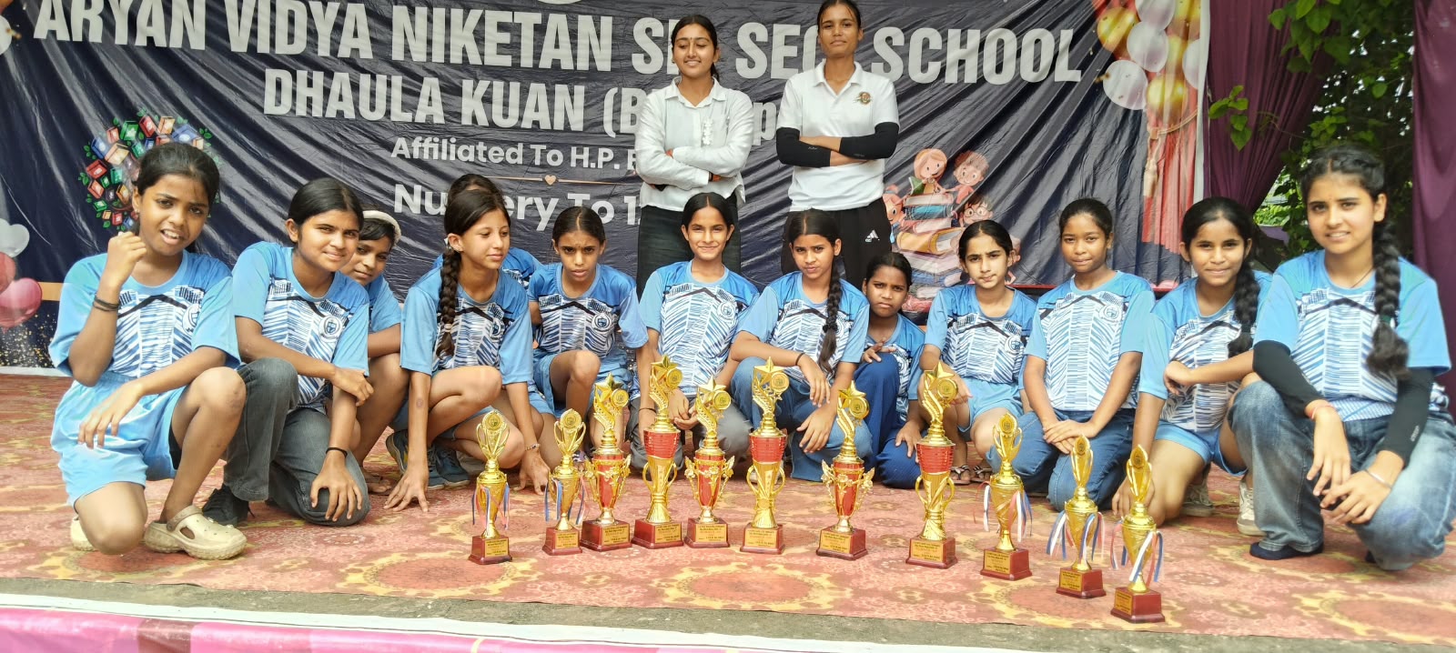 अंडर-14 प्रतियोगिता में आर्यन विद्या निकेतन धौलाकुआँ ने जीतीं 11 ट्रॉफियां