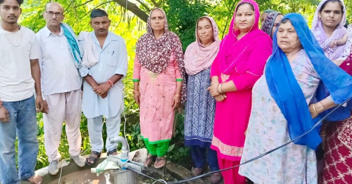 बाबा सिद्ध चानो मंदिर के हैंडपंप में लगी मोटर, नियमित जलापूर्ति हुई सुचारू