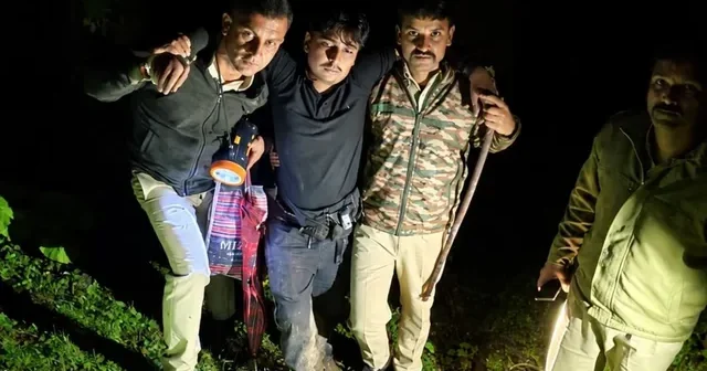 चूड़धार से लौट रहे चार श्रद्धालु जंगल में भटके, शिमला पुलिस ने रातभर तलाश कर बचाया