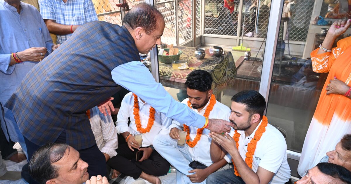 घुमारवीं में भाजपा नेताओं का अनशन खत्म, जयराम ठाकुर ने निष्पक्ष पुलिस कार्रवाई की मांग उठाई
