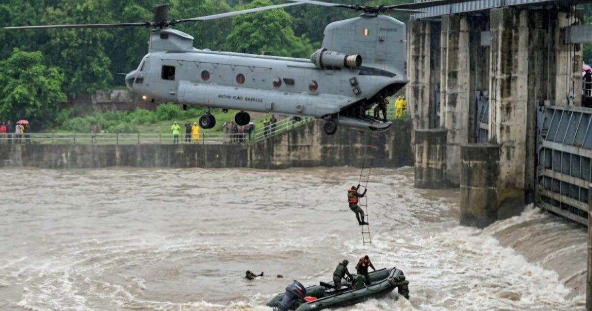 हादसा : हथनीकुंड बैराज में सैन्य अभ्यास के दौरान मोटरबोट पलटी, लापता जवानों की तलाश जारी