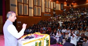 विश्वविद्यालय रोजगार के नए अवसरों के अनुरूप अपडेट करें पाठ्यक्रम, हिमाचल की जरूरतों पर हो रिसर्च: मुख्यमंत्री
