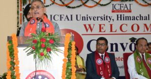 आईसीएफएआई विश्वविद्यालय बद्दी के दीक्षांत समारोह में राज्यपाल कविन्द्र गुप्ता
