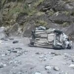 मंगलाड खड्ड के पास एनएच-5 पर कार दुर्घटना