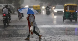 Monsoon Alert: दिल्ली, यूपी-बिहार समेत कई राज्यों में बारिश और तेज हवाओं की चेतावनी