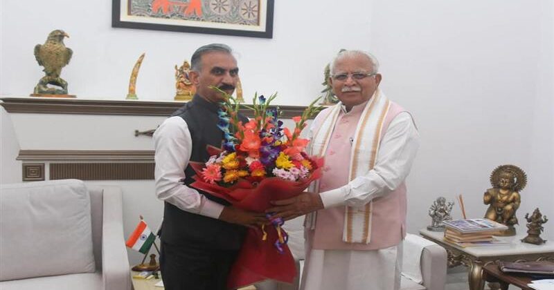 केंद्रीय ऊर्जा मंत्री मनोहर लाल से मिलते मुख्यमंत्री सुखविन्द्र सिंह सुक्खू