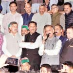 शिमला में राहुल गांधी के खिलाफ एफआईआर के विरोध में कांग्रेस का प्रदर्शन