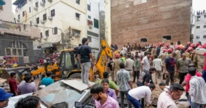 हादसा: सत्य निकेतन में इमारत ढहने से मृतकों की संख्या छह हुई, CCTV फुटेज सामने आया
