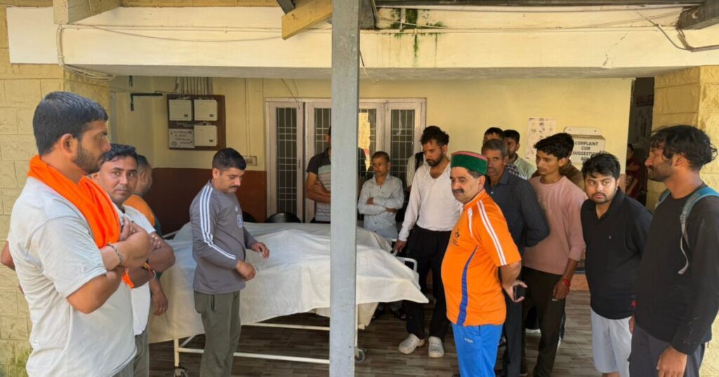 भलेड़ पावर हाउस के पास बाइक हादसे में तीन युवाओं की मौत