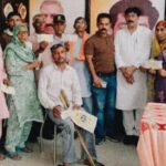 विधायक विवेक शर्मा ने जरूरतमंद परिवारों को आर्थिक सहायता के चेक बांटे