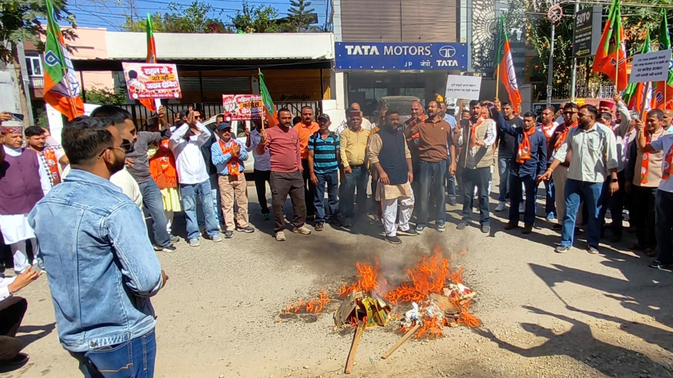 चुनाव आयोग के खिलाफ प्रदर्शन करना है तो पहले इस्तीफा दें सुक्खू : डॉ. राजीव बिंदल