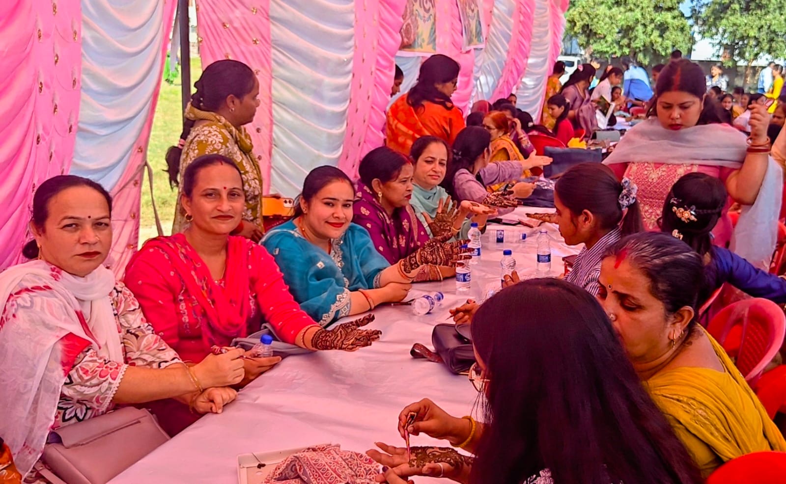 अम्ब के नारी सम्मान महोत्सव में प्रतिभाशाली बेटियां सम्मानित, महिलाओं ने प्रतियोगिताओं में दिखाया हुनर