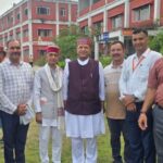 टिप्पर में भाजपा प्रदेश पदाधिकारी बैठक