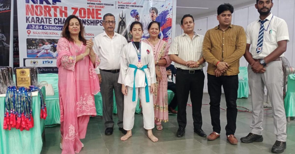 कराटे चैंपियनशिप में इशानी ठाकुर का शानदार प्रदर्शन, कांस्य पदक जीता