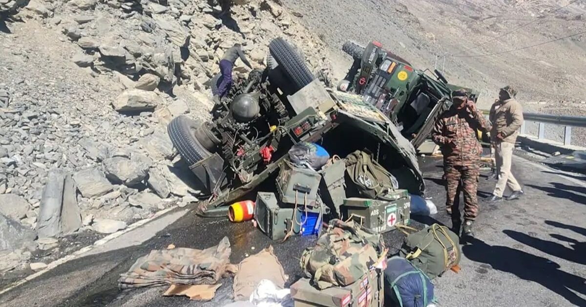 Accident / किन्नौर में तीन ट्रकों की टक्कर से चार सैन्य जवान घायल, पूह पुलिस ने शुरू की जांच