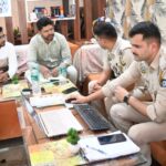 डमटाल में फ्रीज होटल क्वालिटी और आठ दुकानें