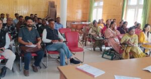 राजगढ़ में प्रशिक्षण लेते नवनिर्वाचित पंचायत प्रतिनिधि