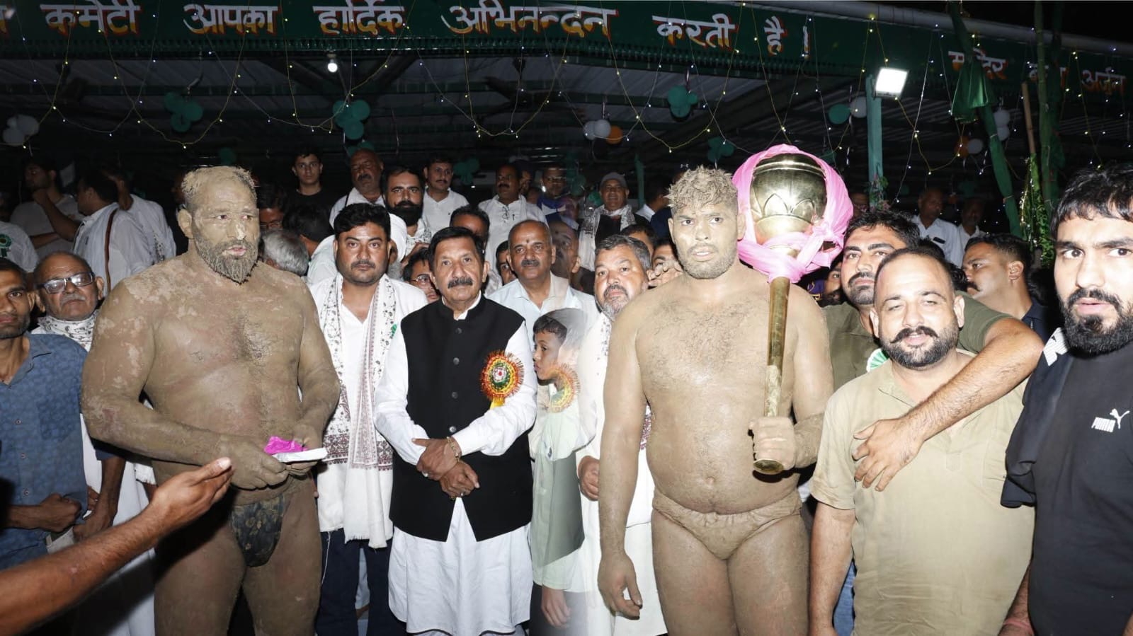 सलोह-घालूवाल दंगल में दिनेश गुलिया बने विजेता, उप मुख्यमंत्री ने पहलवानों को किया सम्मानित