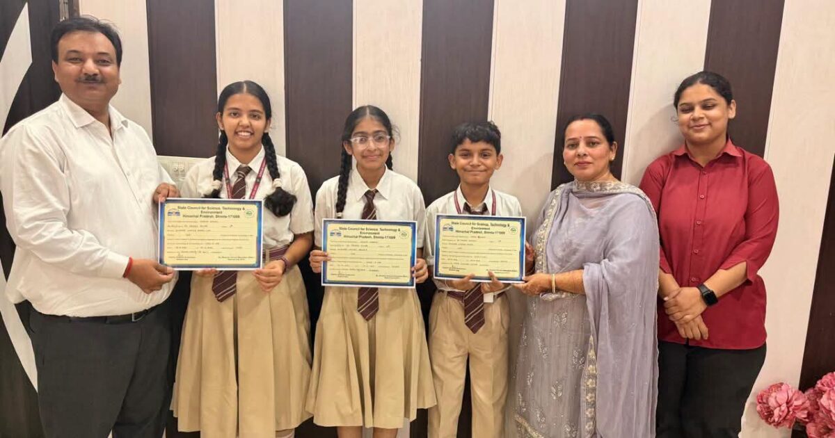 चिल्ड्रन साइंस कांग्रेस में स्कॉलर्स यूनिफाइड स्कूल के विद्यार्थियों का दबदबा, तीन मेधावी छात्र-छात्राओं का राज्य स्तरीय प्रतियोगिता के लिए चयन