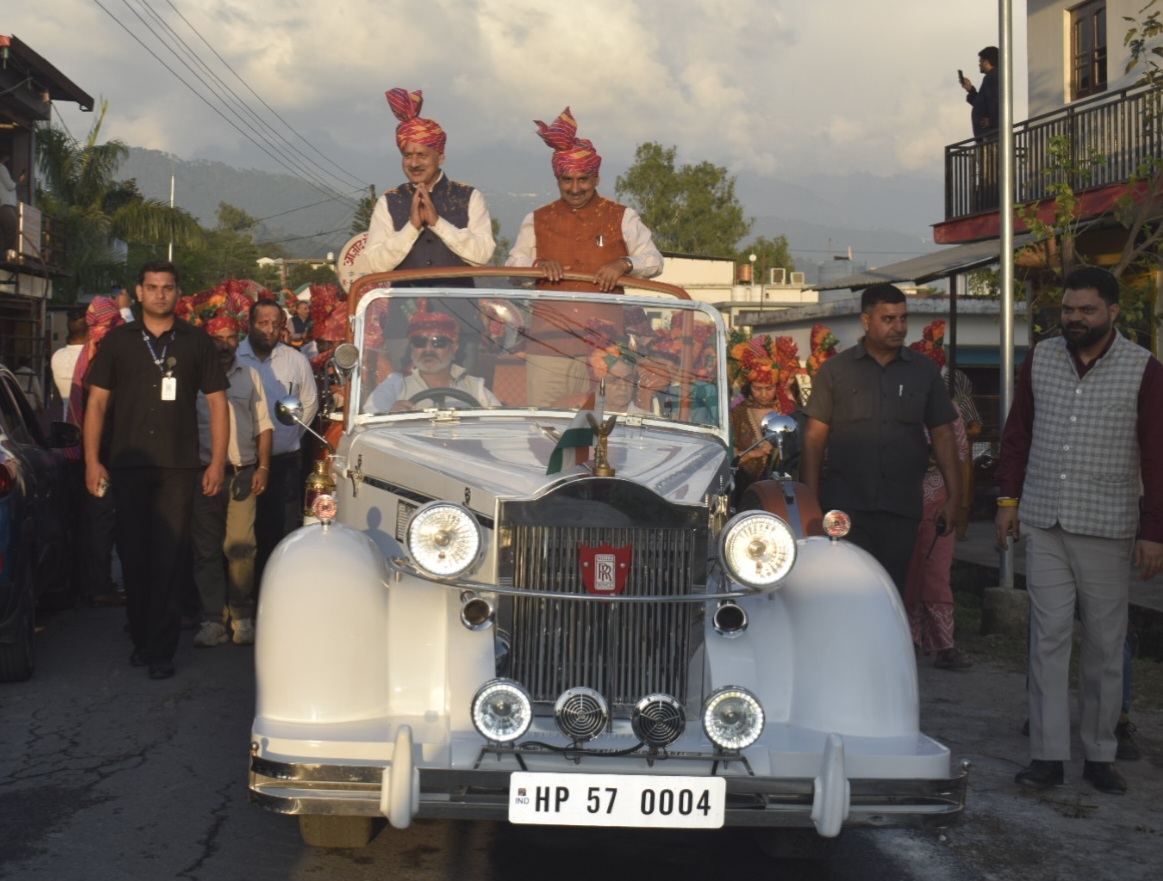 शाहपुर दशहरा उत्सव-2026 का भव्य आगाज, पूजा-अर्चना के बाद निकली शोभा यात्रा