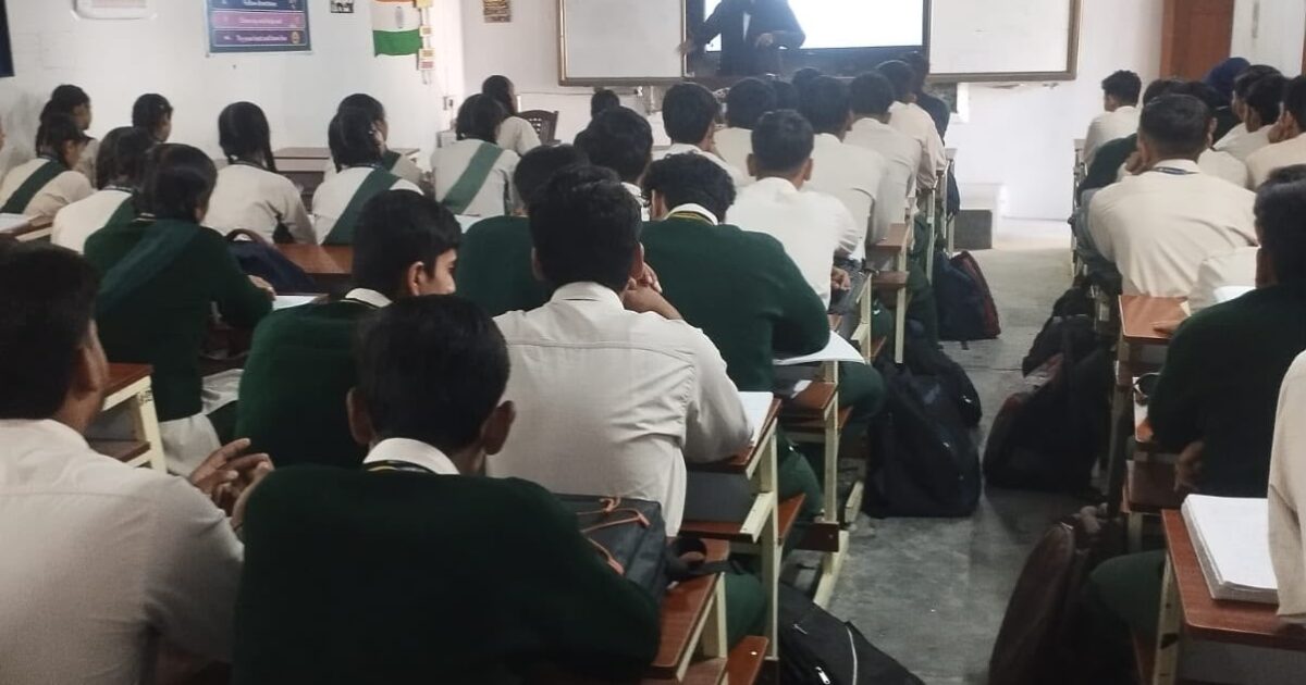 ऊना के 16 स्कूलों में बच्चों को अधिकारों और संरक्षण कानूनों की दी जानकारी