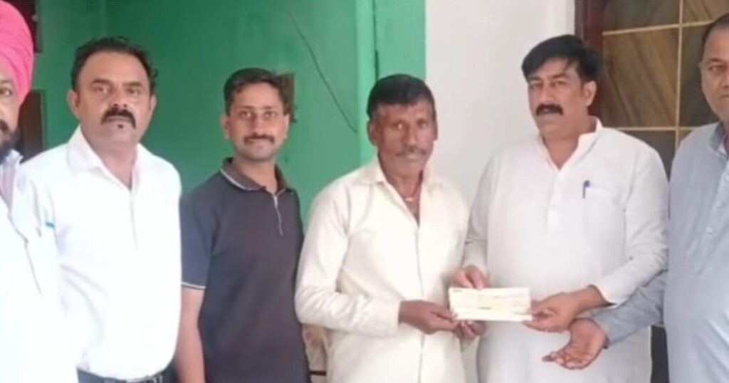 विधायक विवेक शर्मा की ओर से सर्वण सिंह को आर्थिक सहायता
