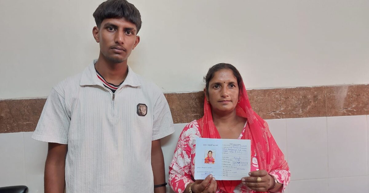 कामगार बोर्ड की 48 हजार रुपये की मदद से नीरज ने पूरी की आईटीआई, अब वर्कशॉप में कर रहे काम